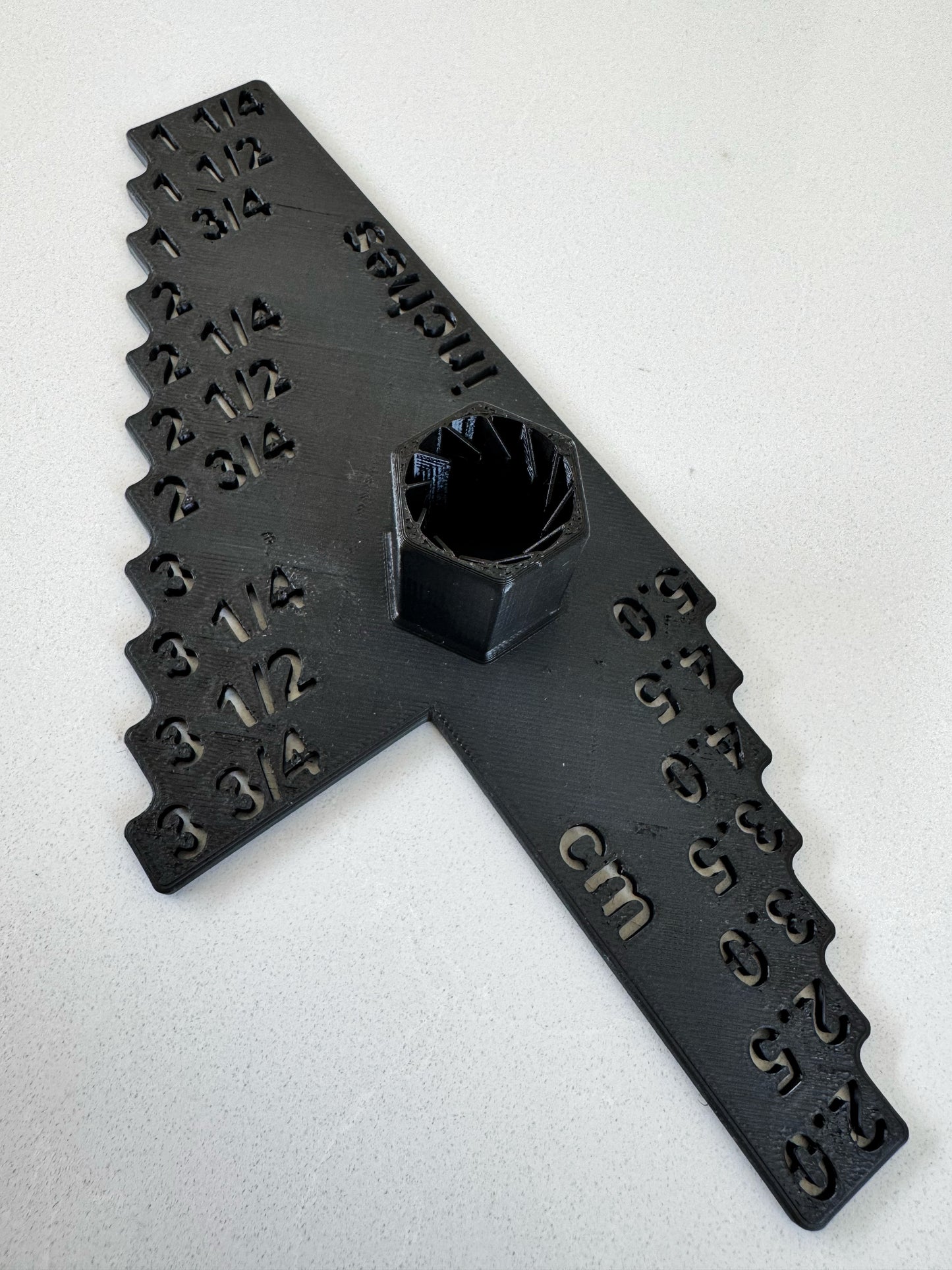 Pre-bend tool for boat hook